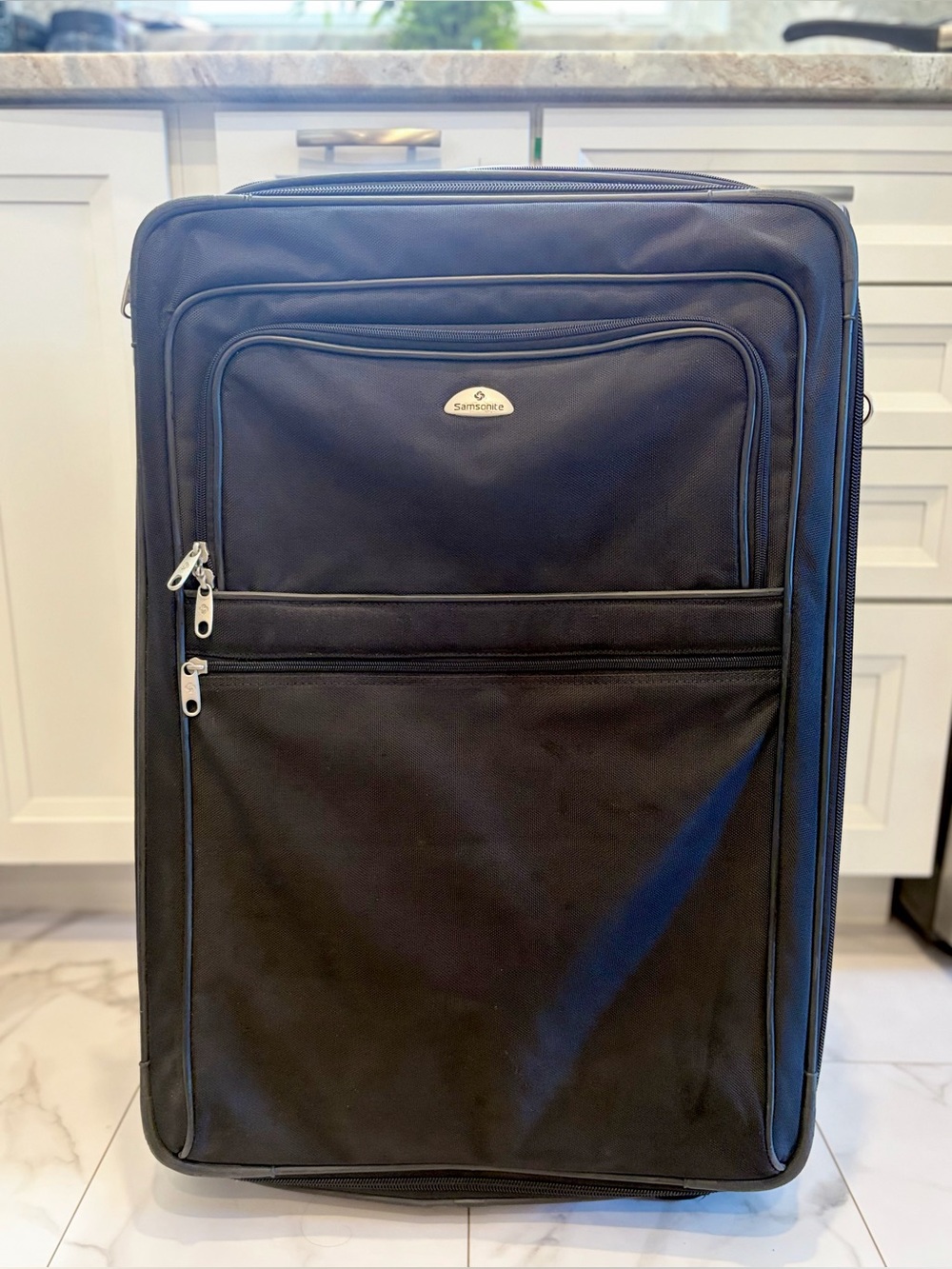 29” Samsonite Soft Side Suitcase